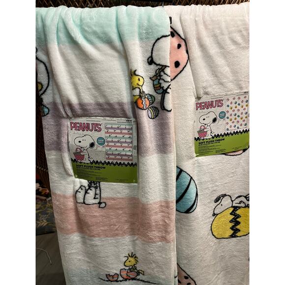 Snoopy large Easter bundle comes with two soft adorable Easter, 50 x 70 throws - Picture 14 of 14